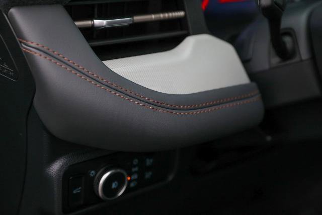 Certified 2025 Ford Explorer Active w/ Active Comfort Package image 30