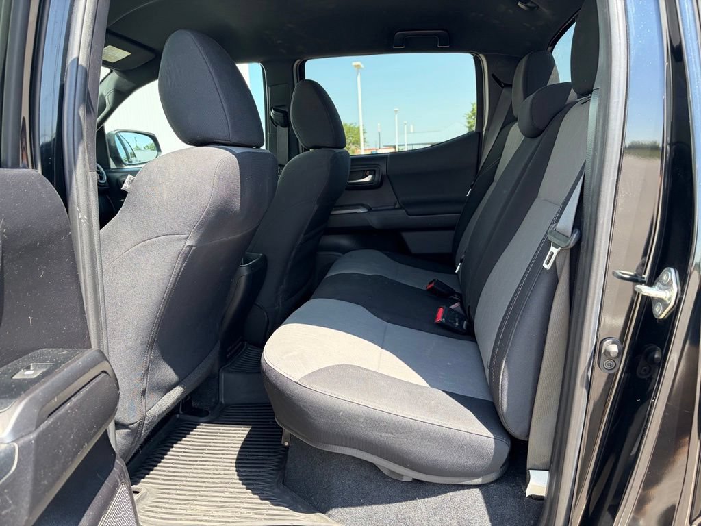 Used 2020 Toyota Tacoma TRD Sport w/ Technology Package AWD/4WD image 17