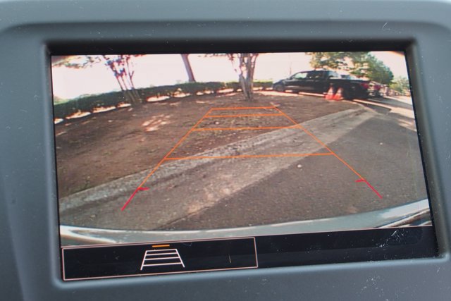 Used 2024 Chevrolet Equinox LS w/ LS Convenience Package FWD image 29