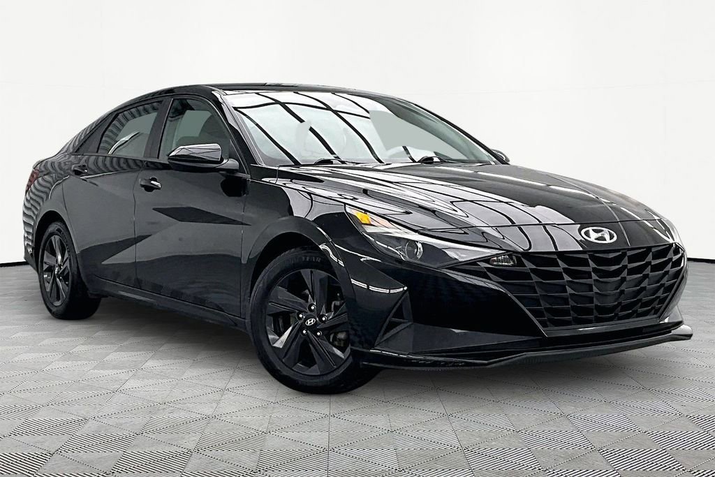 Used 2022 Hyundai Elantra SEL FWD image 12
