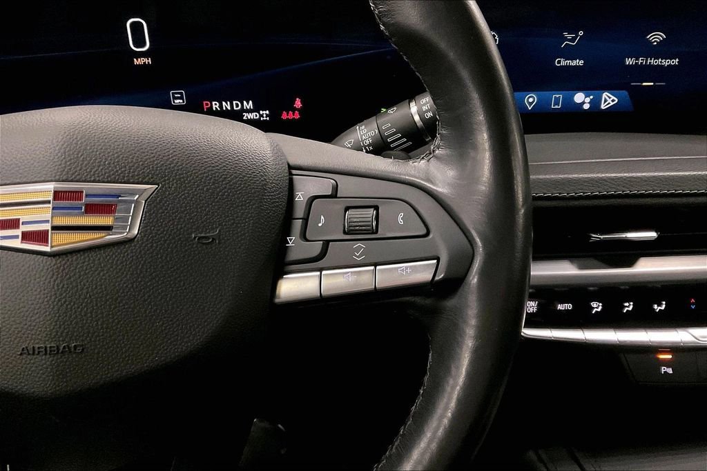Used 2024 Cadillac XT4 Premium Luxury image 18