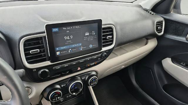 Used 2025 Hyundai Venue SEL FWD image 22