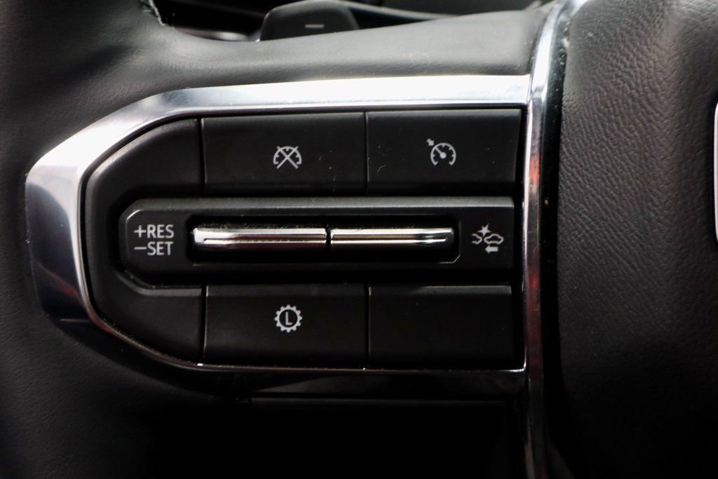 Used 2025 GMC Acadia Elevation image 29