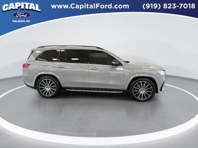 Used 2024 Mercedes-Benz GLS 580 4MATIC image 9