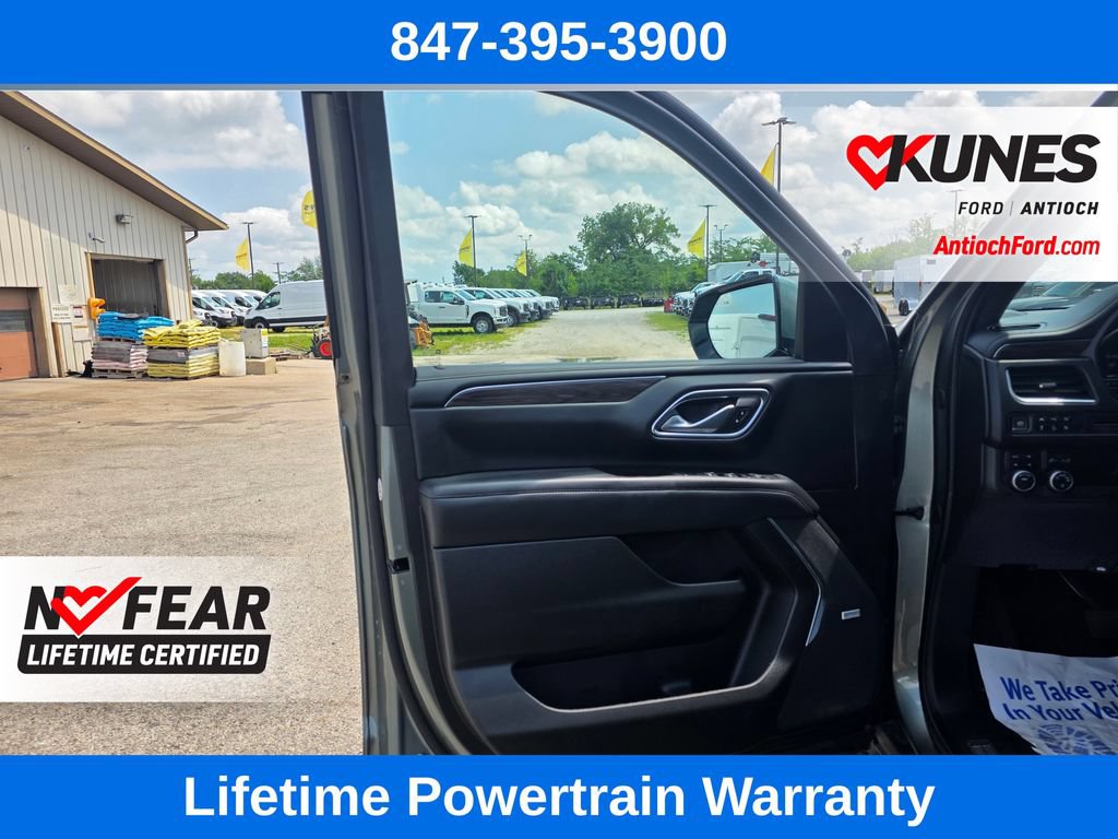 Used 2023 Chevrolet Tahoe Z71 w/ Luxury Package AWD/4WD image 13