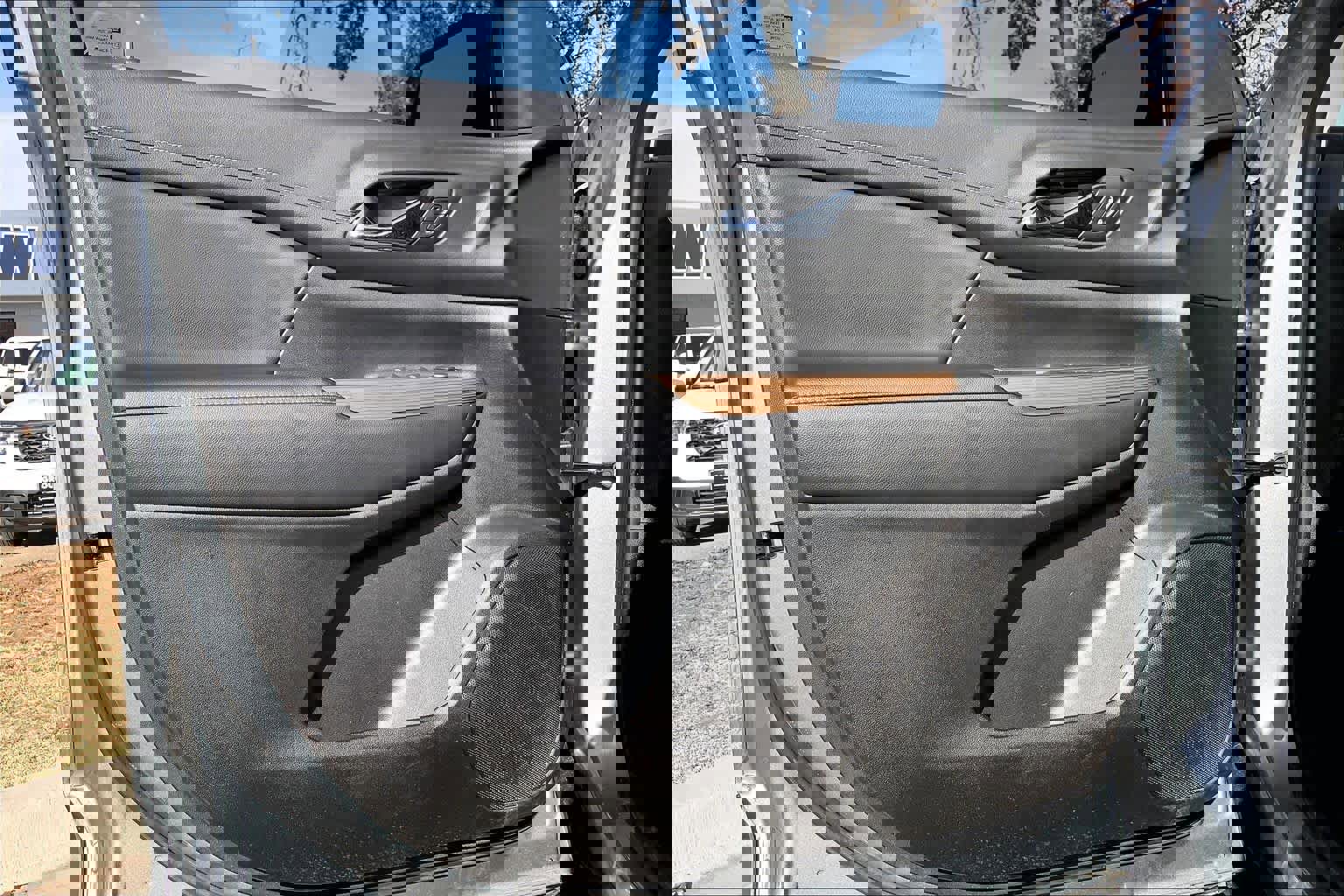 Used 2023 GMC Acadia SLE w/ Elevation Edition image 21