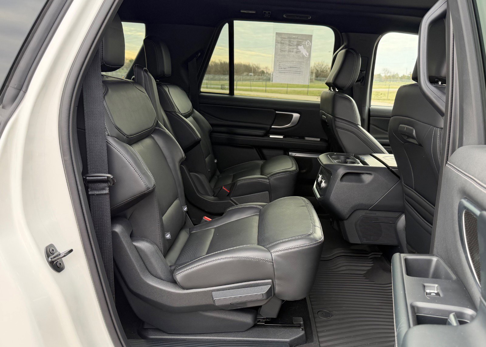 Certified 2025 Ford Expedition Max Platinum w/ Stealth Appearance Package AWD/4WD image 32