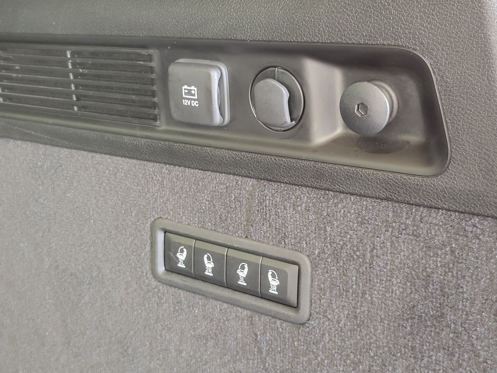 Used 2024 Jeep Grand Wagoneer Series III w/ Quick Order Packagew 28T AWD/4WD image 31