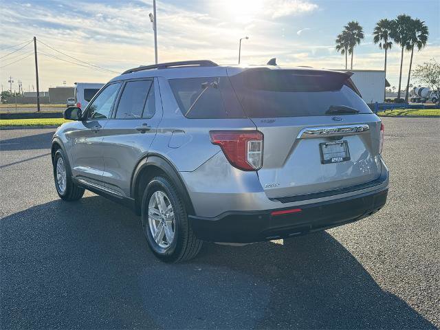 Certified 2021 Ford Explorer XLT image 3