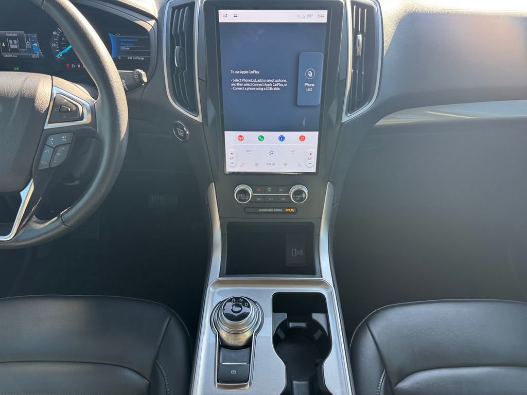 Certified 2024 Ford Edge SEL image 11