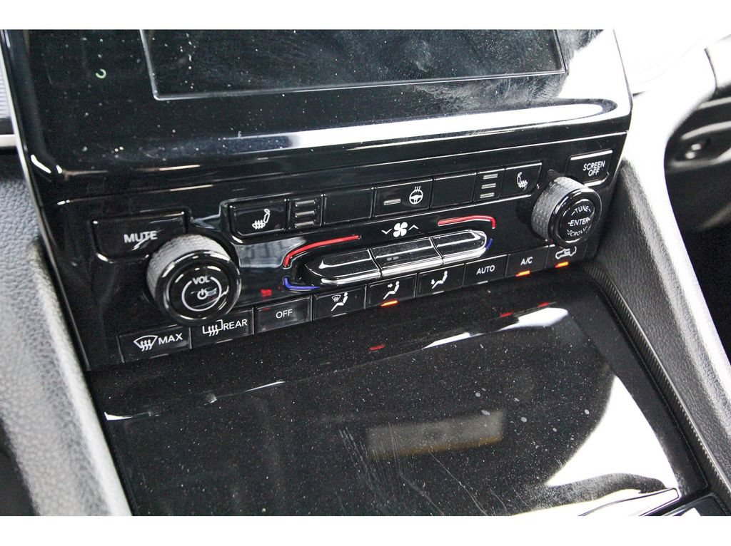 Used 2025 Jeep Grand Cherokee Altitude RWD image 25