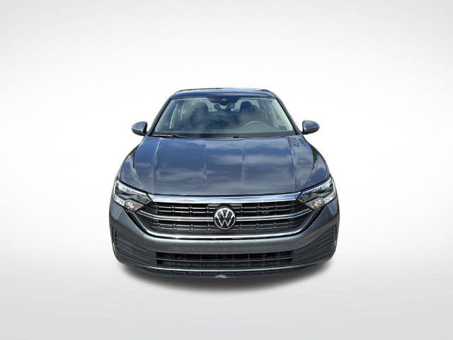 Used 2024 Volkswagen Jetta SE FWD image 3