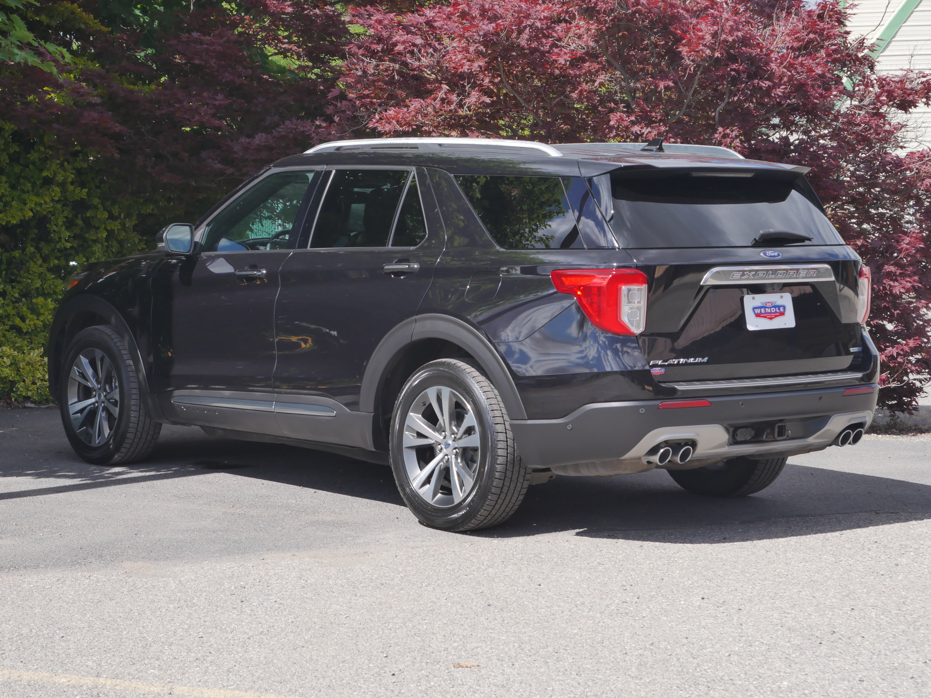 Certified 2020 Ford Explorer Platinum w/ Premium Technology Package AWD/4WD image 18