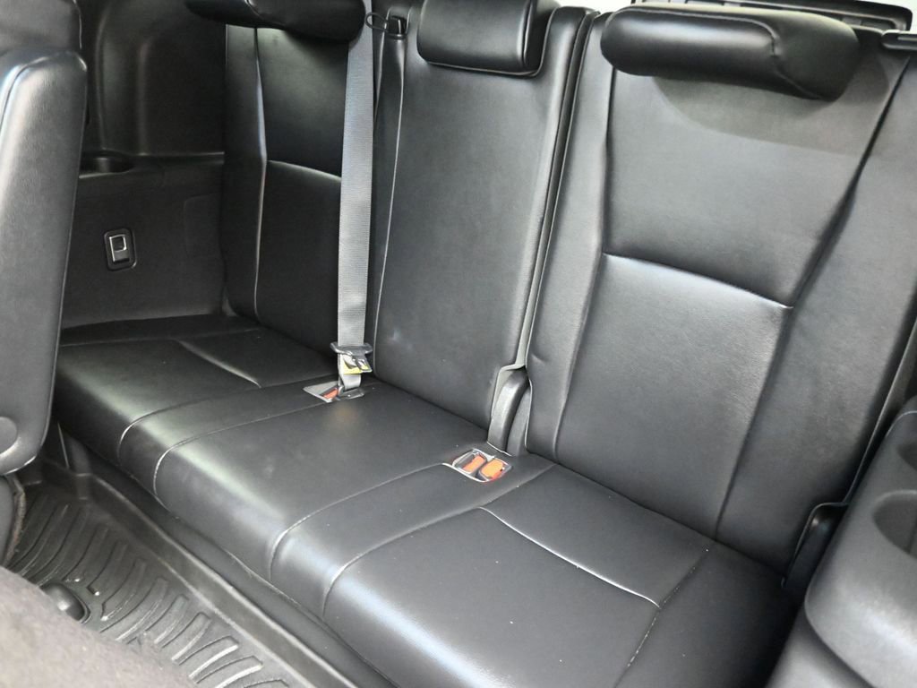 Used 2021 Toyota Highlander XLE image 47