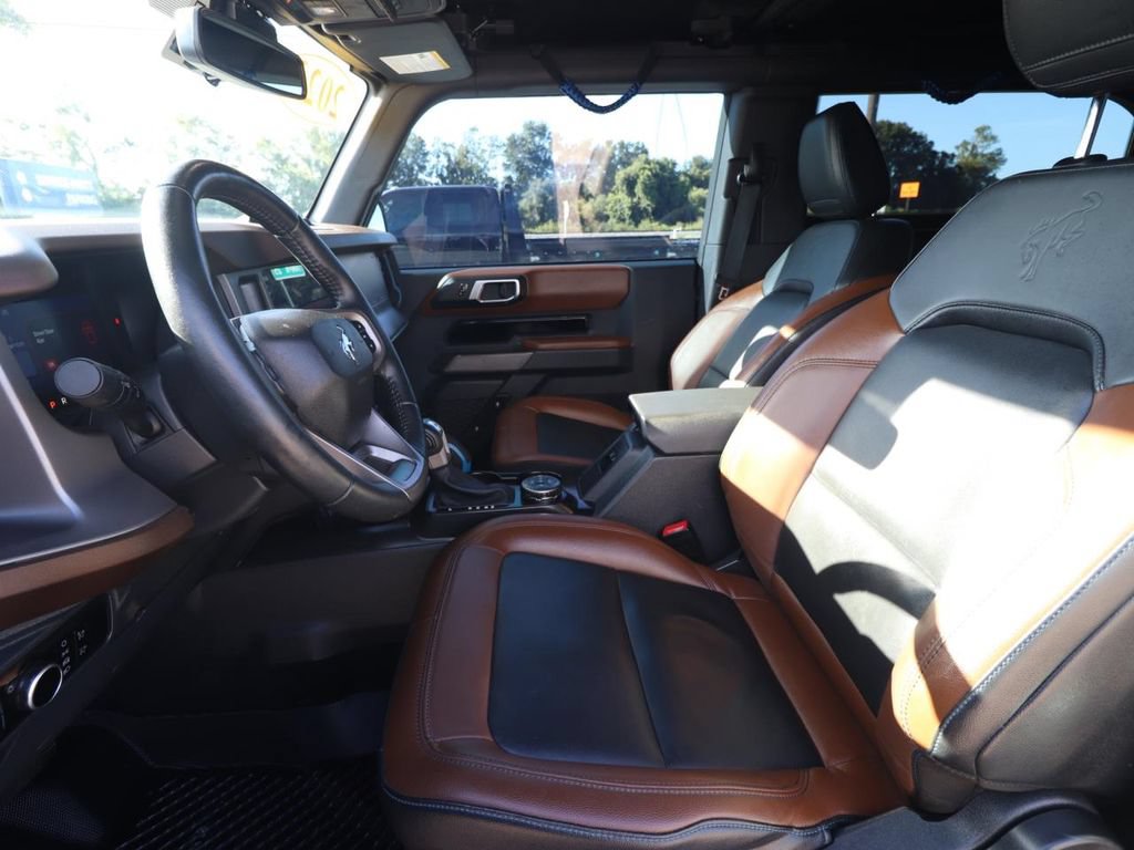 Certified 2023 Ford Bronco Outer Banks w/ Sasquatch Package AWD/4WD image 2