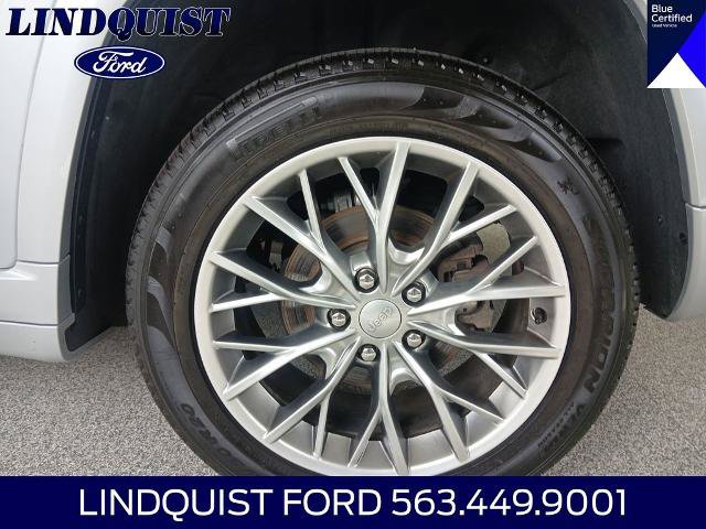 Used 2025 Jeep Grand Cherokee Summit AWD/4WD image 24