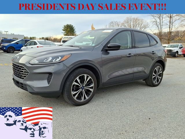 Certified 2022 Ford Escape SE w/ SE Sport Appearance Package image 5