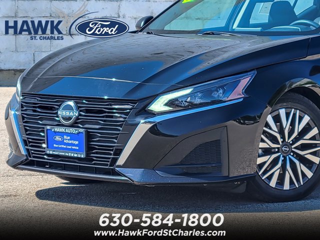 Used 2024 Nissan Altima 2.5 SV FWD image 2