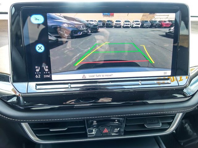 Used 2024 Volkswagen Atlas SE AWD/4WD image 23