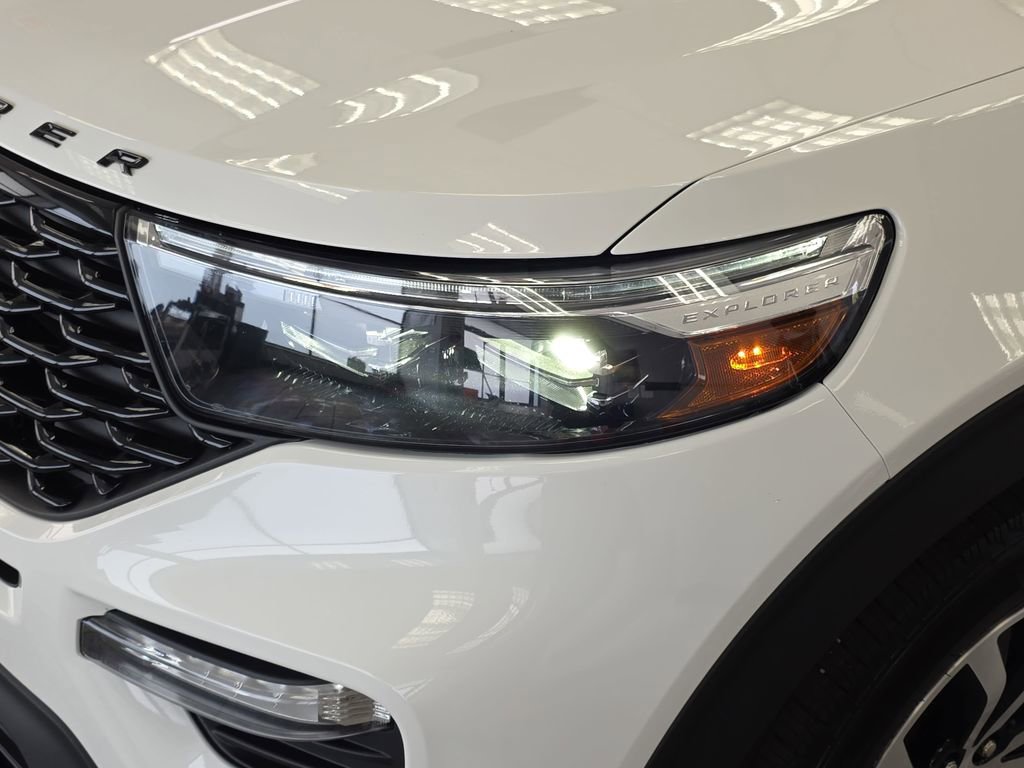 Certified 2023 Ford Explorer ST-Line AWD/4WD image 28