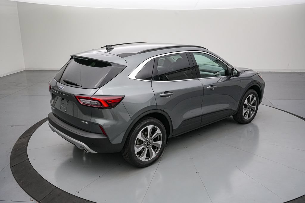 Certified 2025 Ford Escape Platinum AWD/4WD image 4
