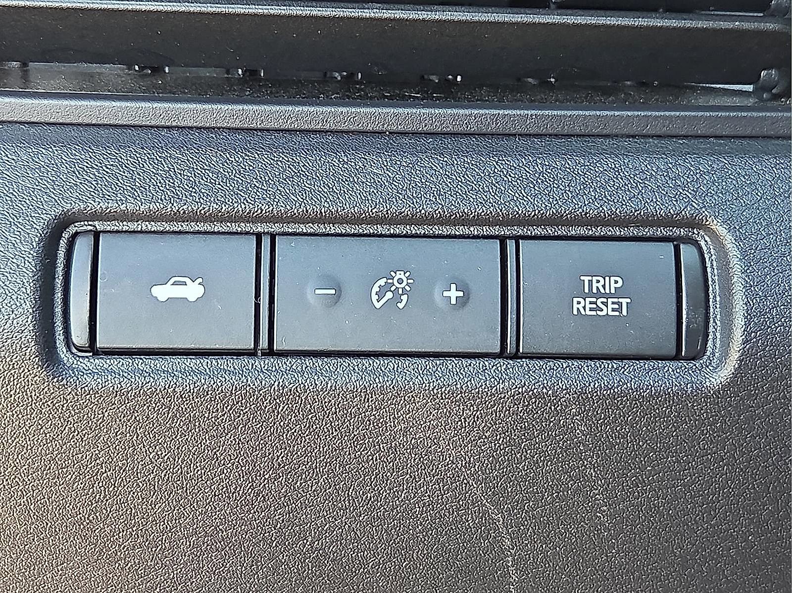 Used 2024 Nissan Altima 2.5 SR FWD image 18