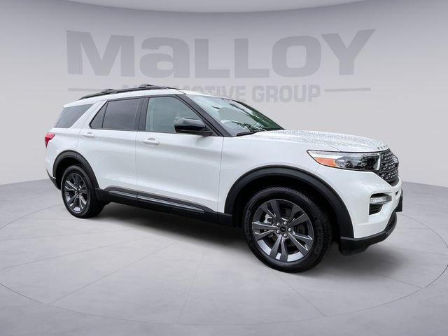 Certified 2023 Ford Explorer XLT w/ Equipment Group 202A AWD/4WD image 7