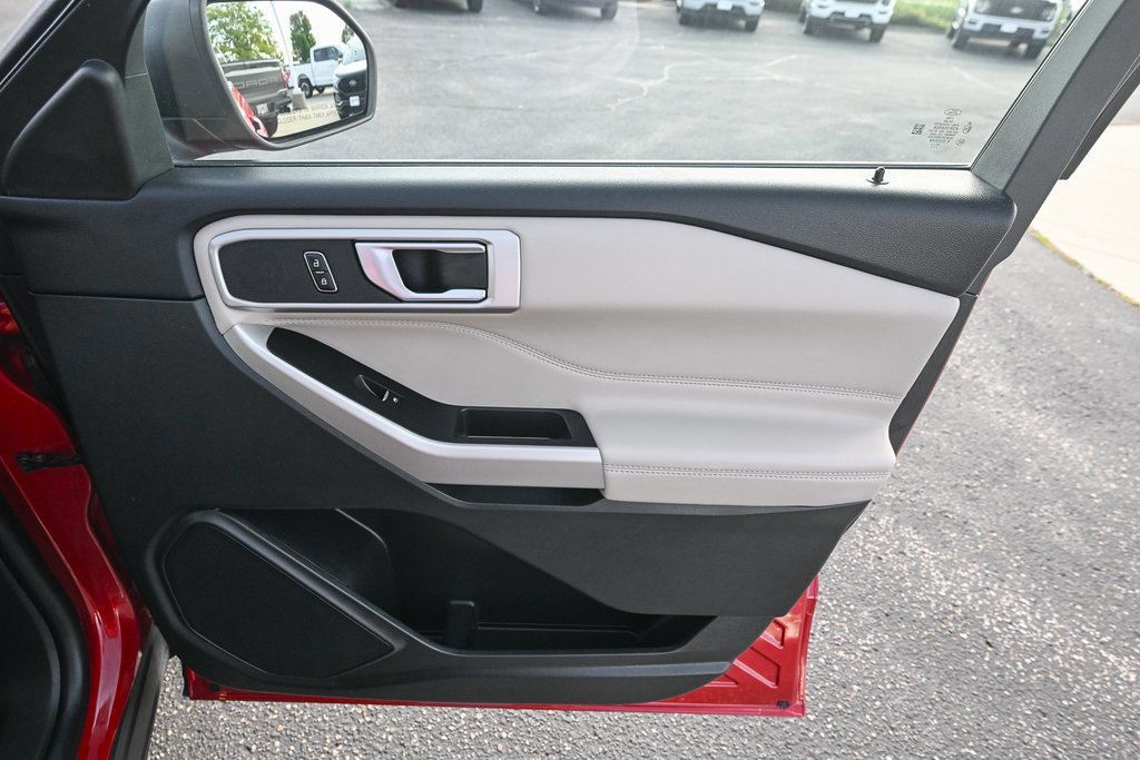 Certified 2023 Ford Explorer XLT w/ Equipment Group 202A image 31