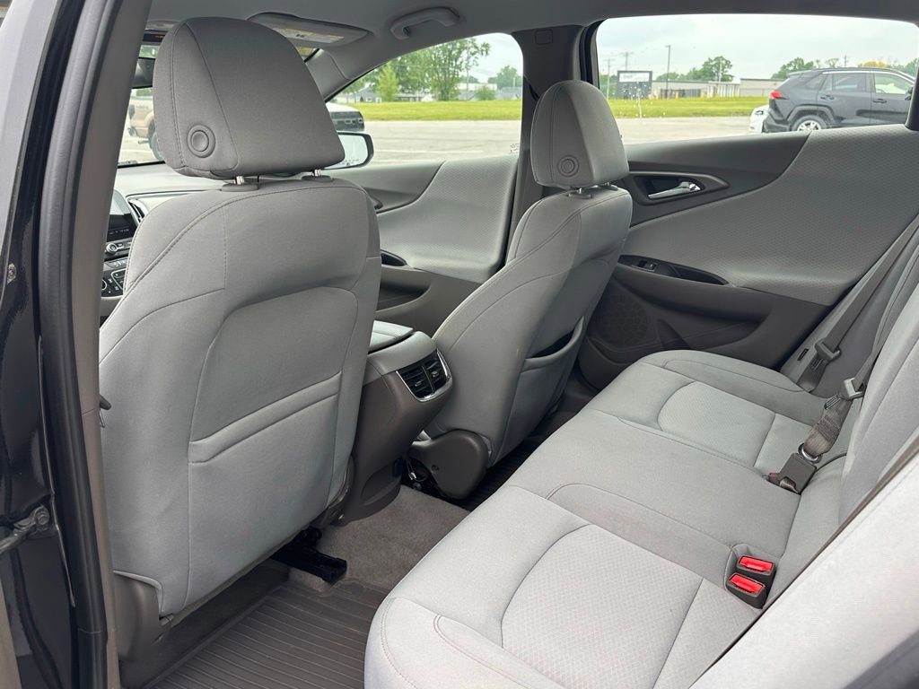 Used 2020 Chevrolet Malibu LT FWD image 12