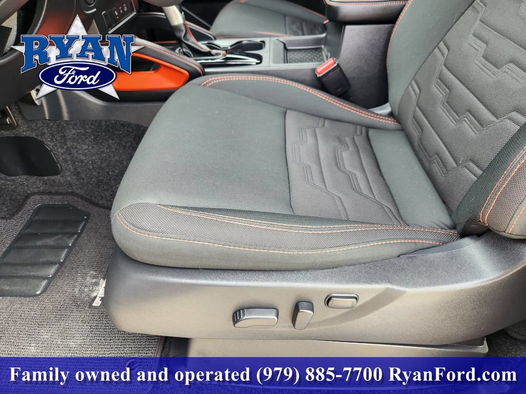Used 2025 Nissan Frontier PRO-4X AWD/4WD image 17