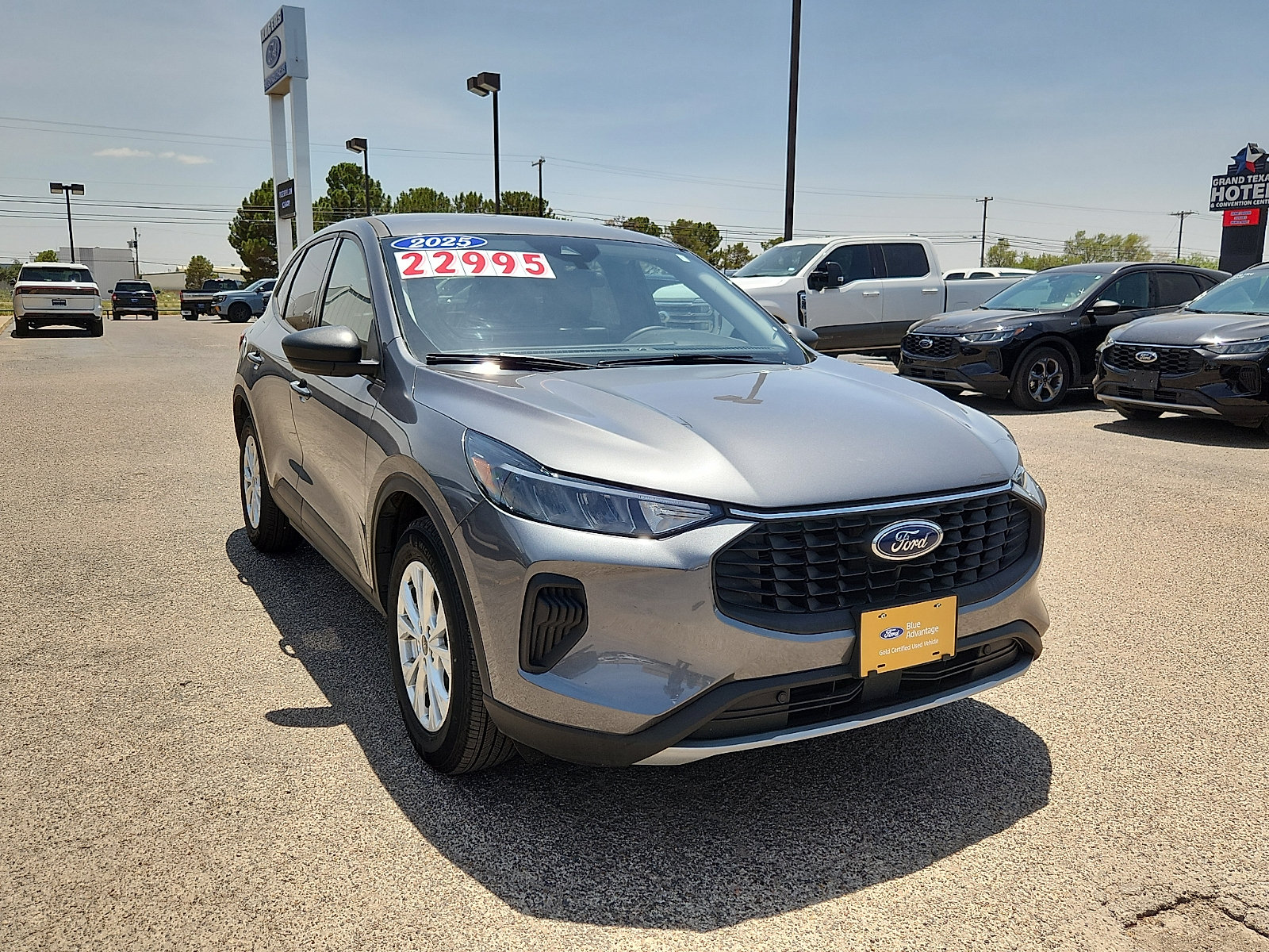 Certified 2025 Ford Escape Active FWD image 1