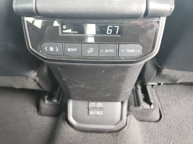 Used 2022 Toyota Highlander XSE FWD image 22