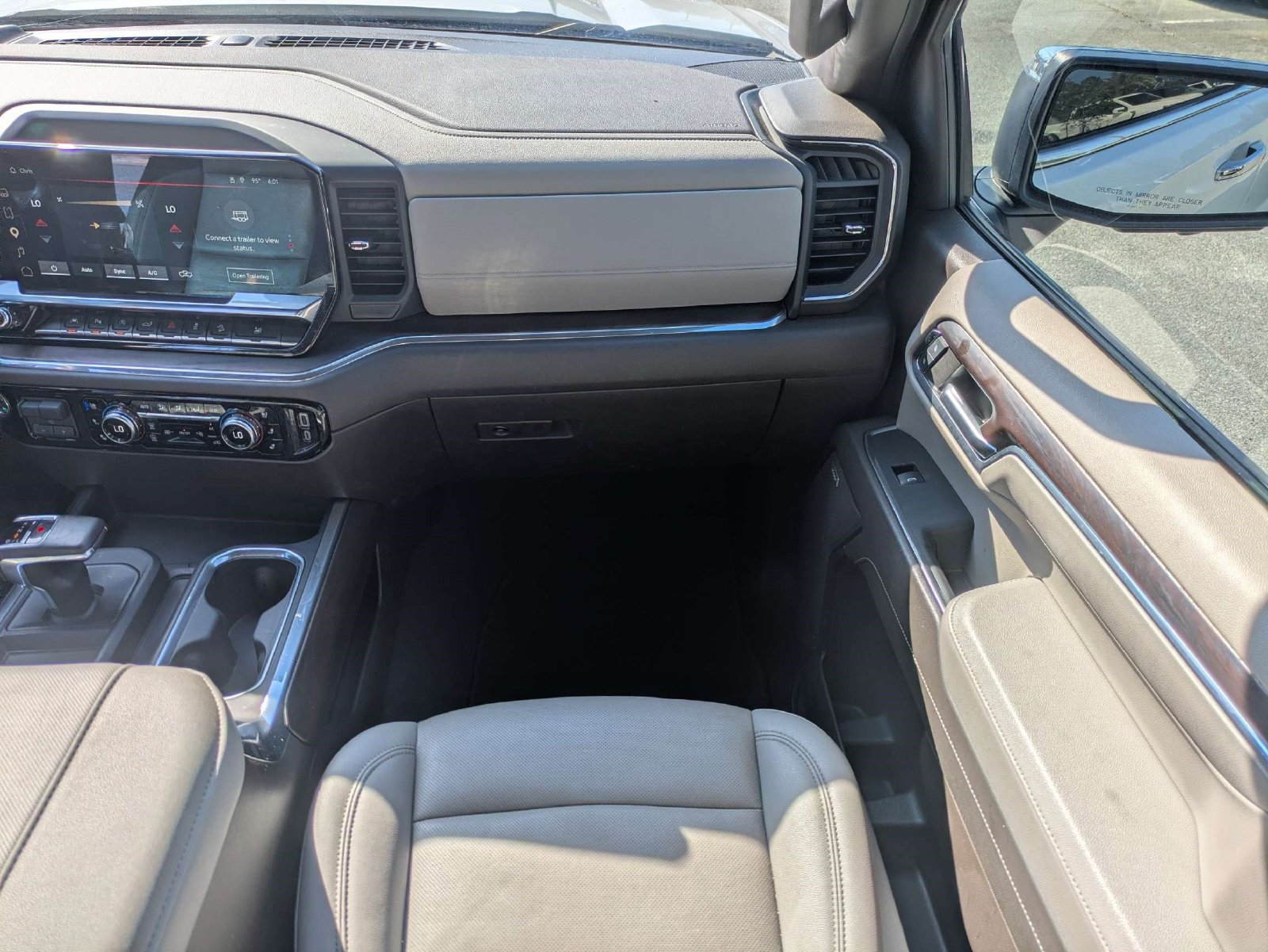 Used 2024 GMC Sierra 1500 SLT w/ SLT Premium Plus Package AWD/4WD image 16