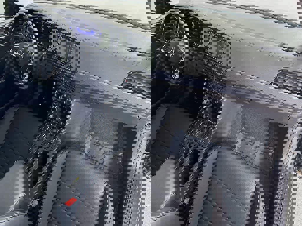 Used 2024 Volkswagen Jetta SE image 31