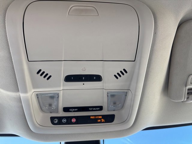 Used 2023 Buick Enclave Essence image 34