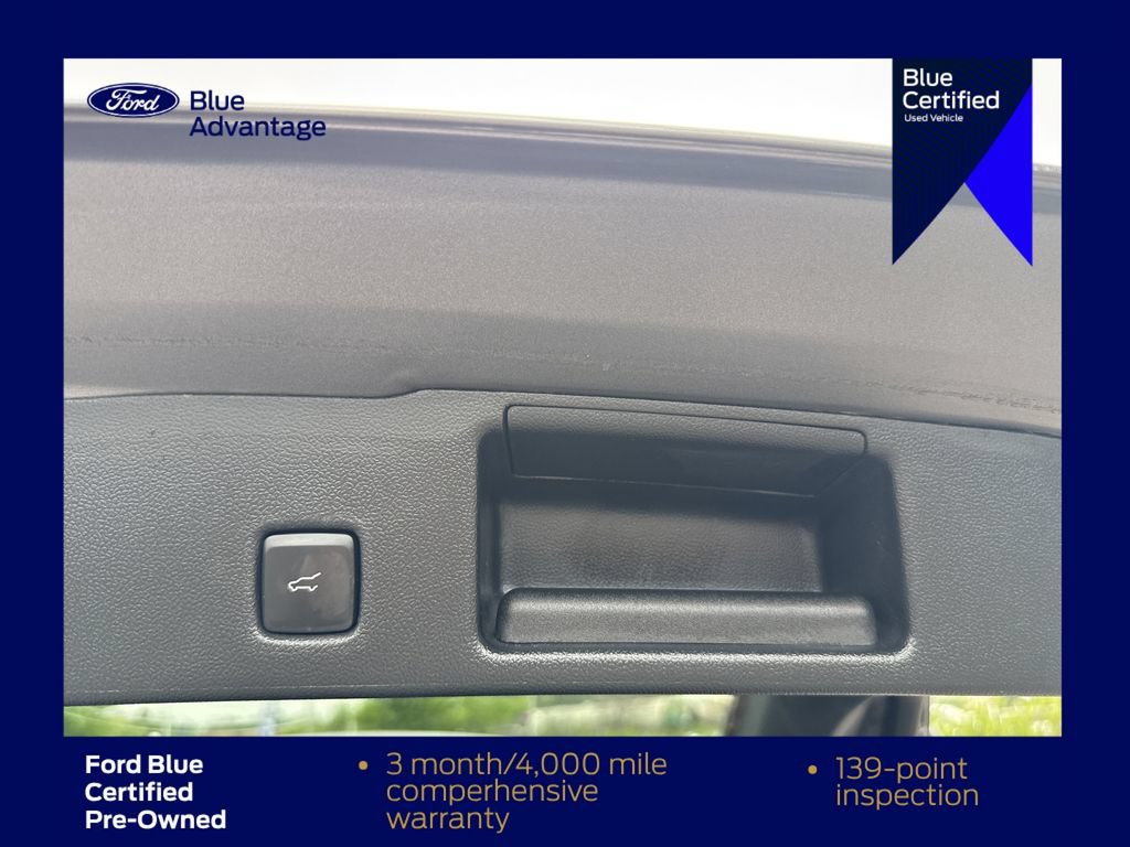 Certified 2024 Ford Escape Platinum AWD/4WD image 9