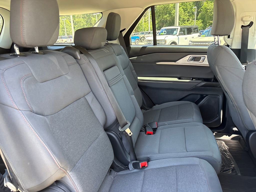 Certified 2025 Ford Explorer Active AWD/4WD image 51