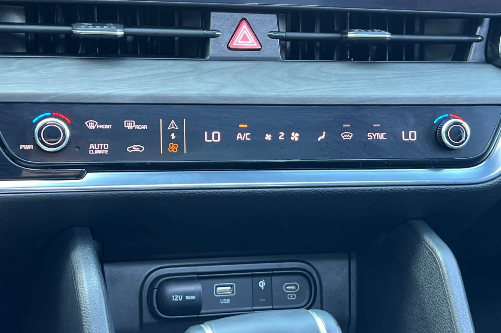 Used 2025 Kia Sportage X-Pro Prestige AWD/4WD image 21