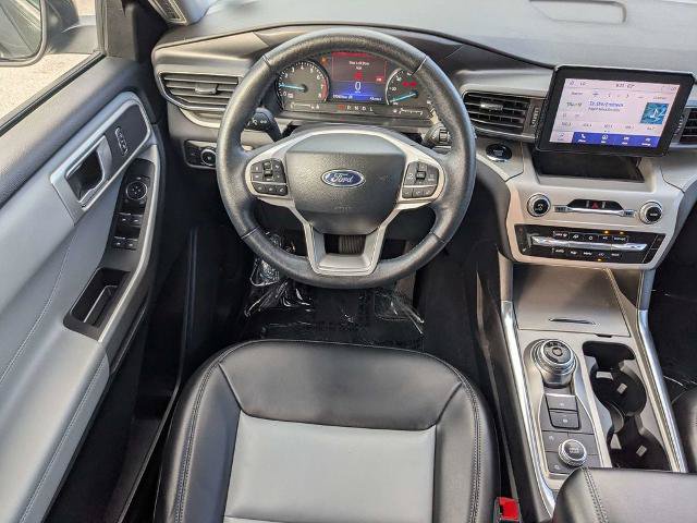 Certified 2023 Ford Explorer XLT w/ Equipment Group 202A AWD/4WD image 17
