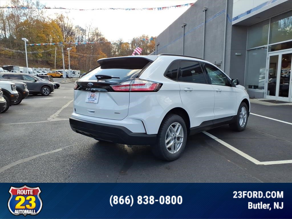 Certified 2022 Ford Edge SE image 4