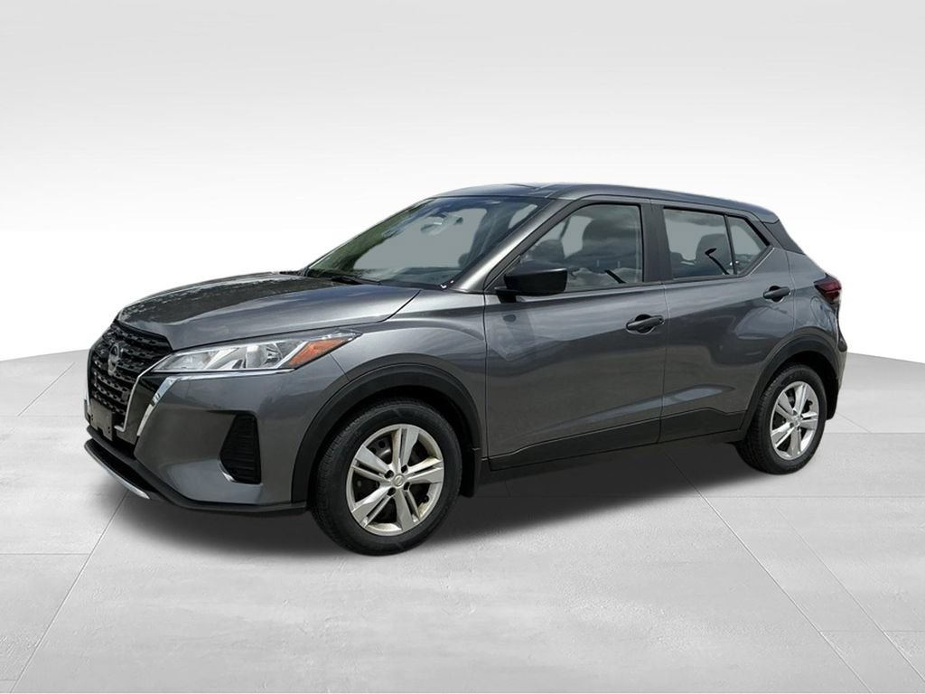 Used 2023 Nissan Kicks S FWD image 2