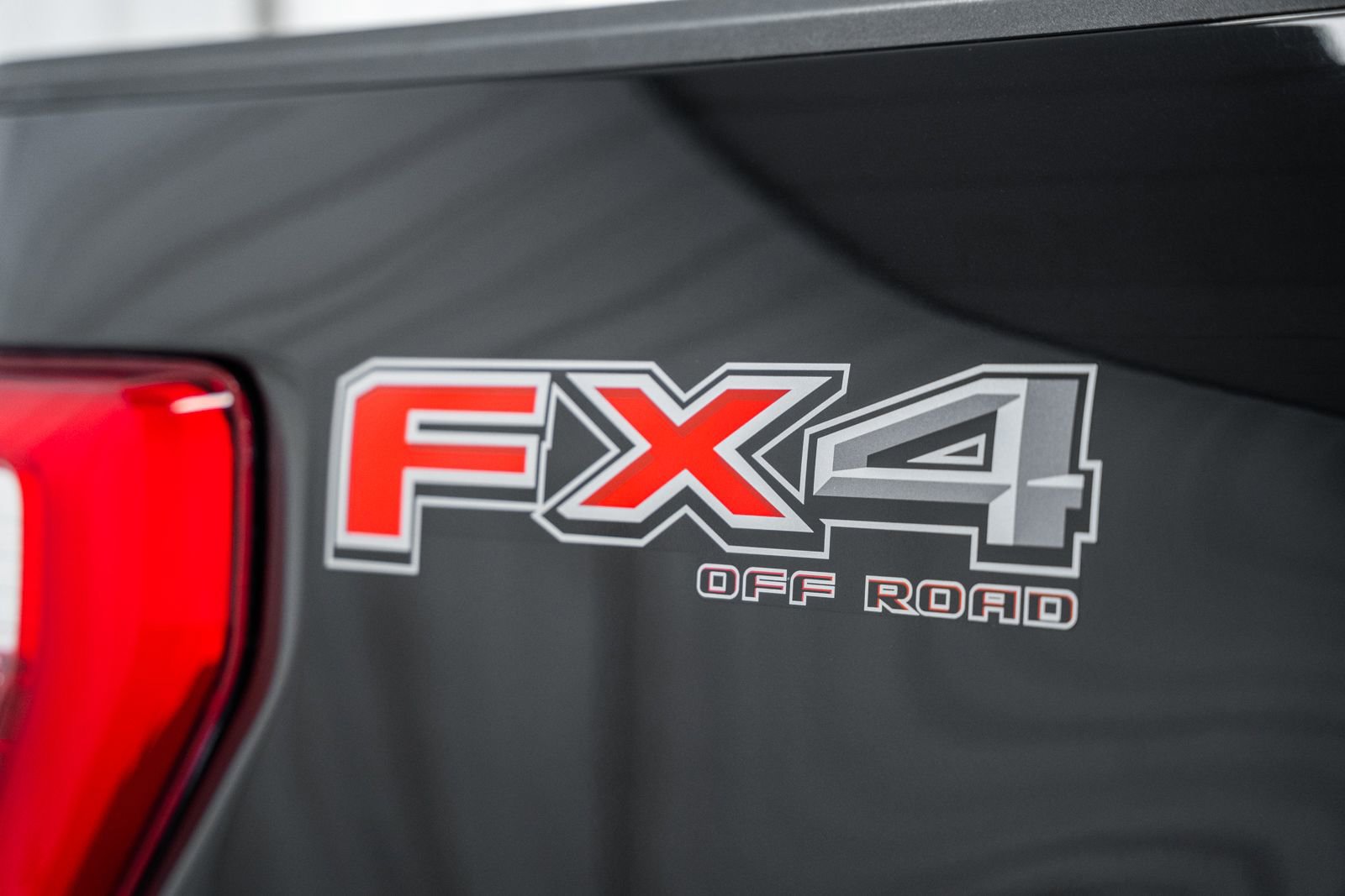 Certified 2023 Ford F150 Lariat w/ Equipment Group 502A High image 19