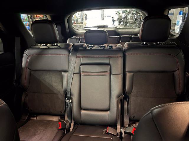 Certified 2024 Ford Explorer ST-Line w/ Class IV Trailer Tow Package AWD/4WD image 23
