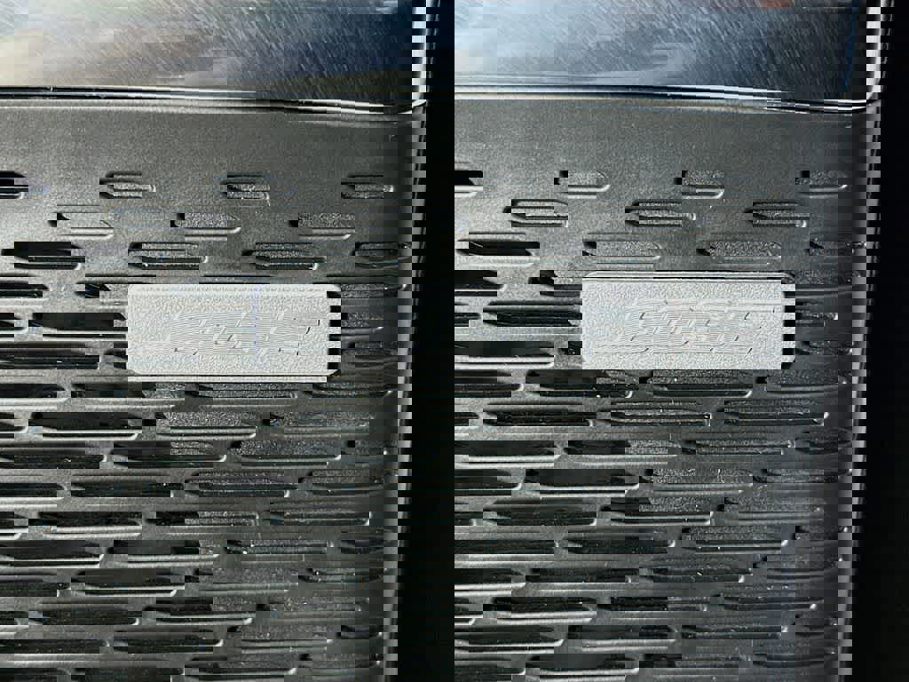 Used 2025 GMC Acadia Elevation image 30