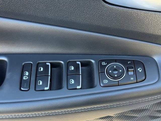 Used 2022 Hyundai Santa Fe Limited image 12