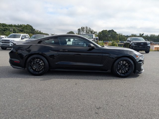 Certified 2017 Ford Mustang Shelby GT350 RWD image 2