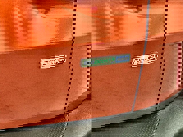 Certified 2020 Ford Escape SE image 6