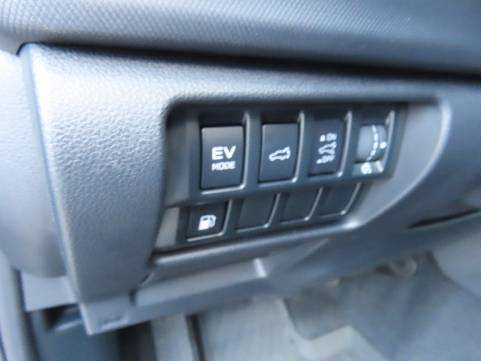 Used 2025 Subaru Forester Limited w/ Popular Package image 14