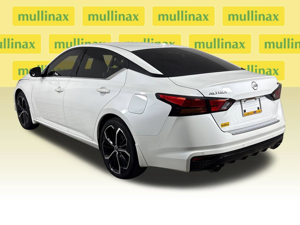 Used 2023 Nissan Altima 2.5 SR FWD image 7