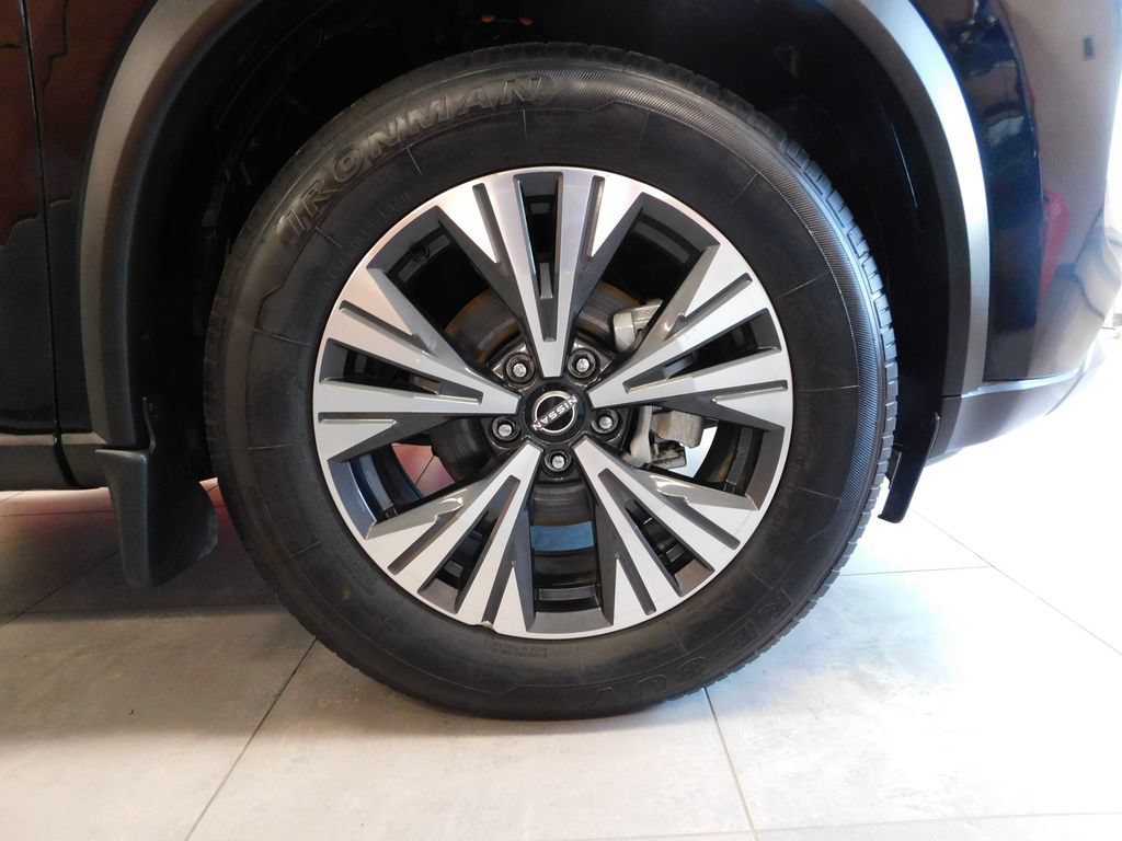 Used 2023 Nissan Rogue SV FWD image 9